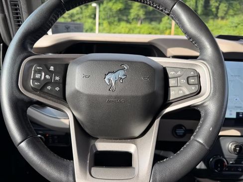 Used 2022 Ford Bronco Wildtrak AWD/4WD image 15