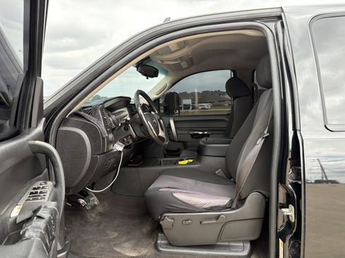 Used 2012 GMC Sierra 2500 SLE w/ SLE Preferred Package AWD/4WD image 12