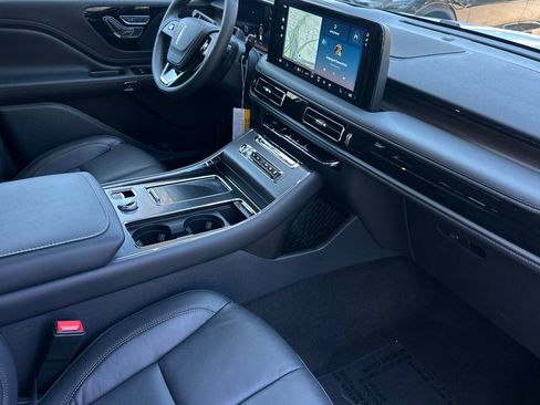 New 2026 Lincoln Aviator Reserve w/ Illumination Package RWD image 16