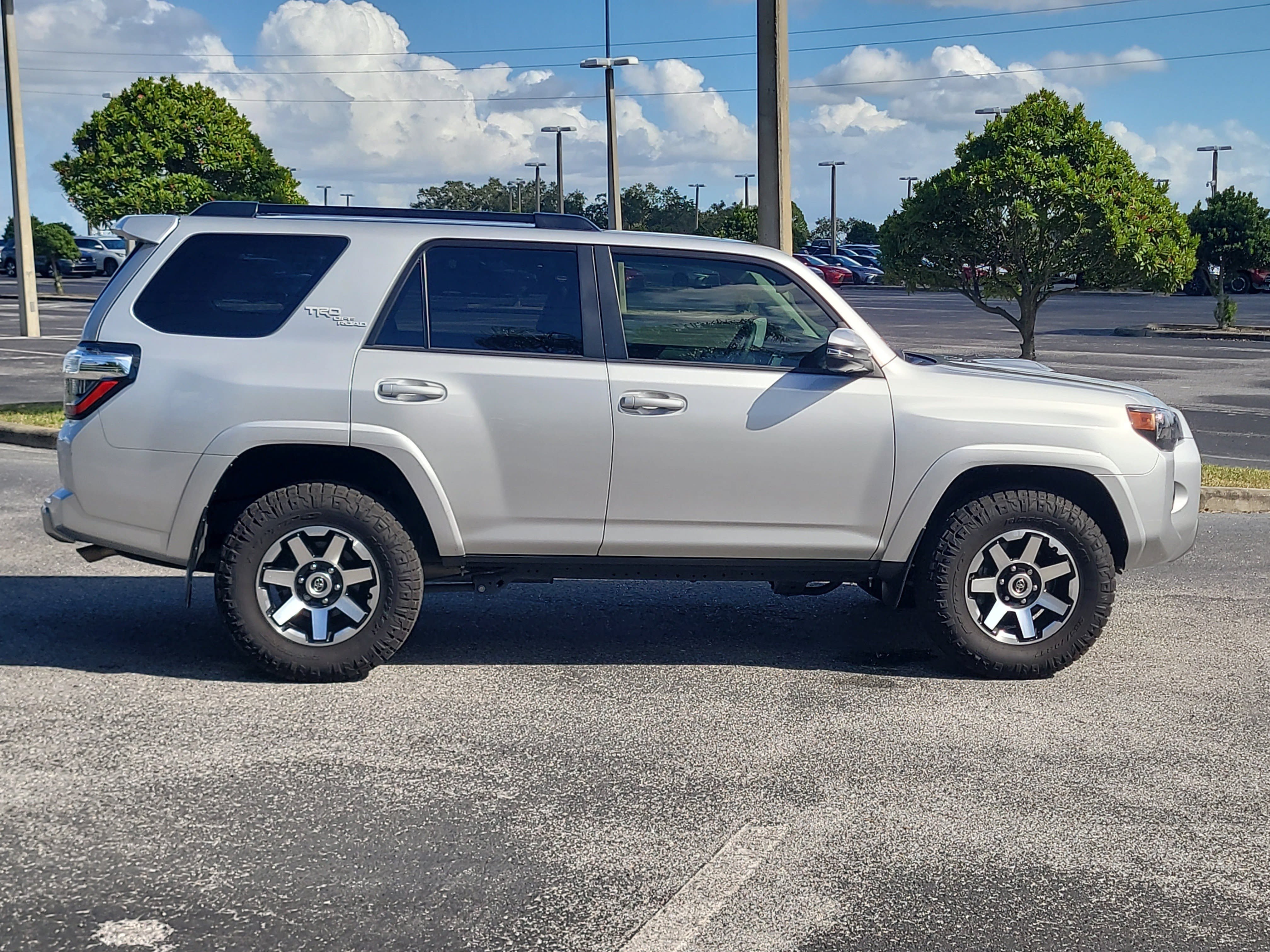 Used 2024 Toyota 4Runner TRD Off-Road Premium w/ Moonroof Package AWD/4WD image 8