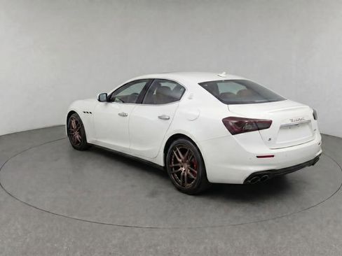 Used 2019 Maserati Ghibli S RWD image 3