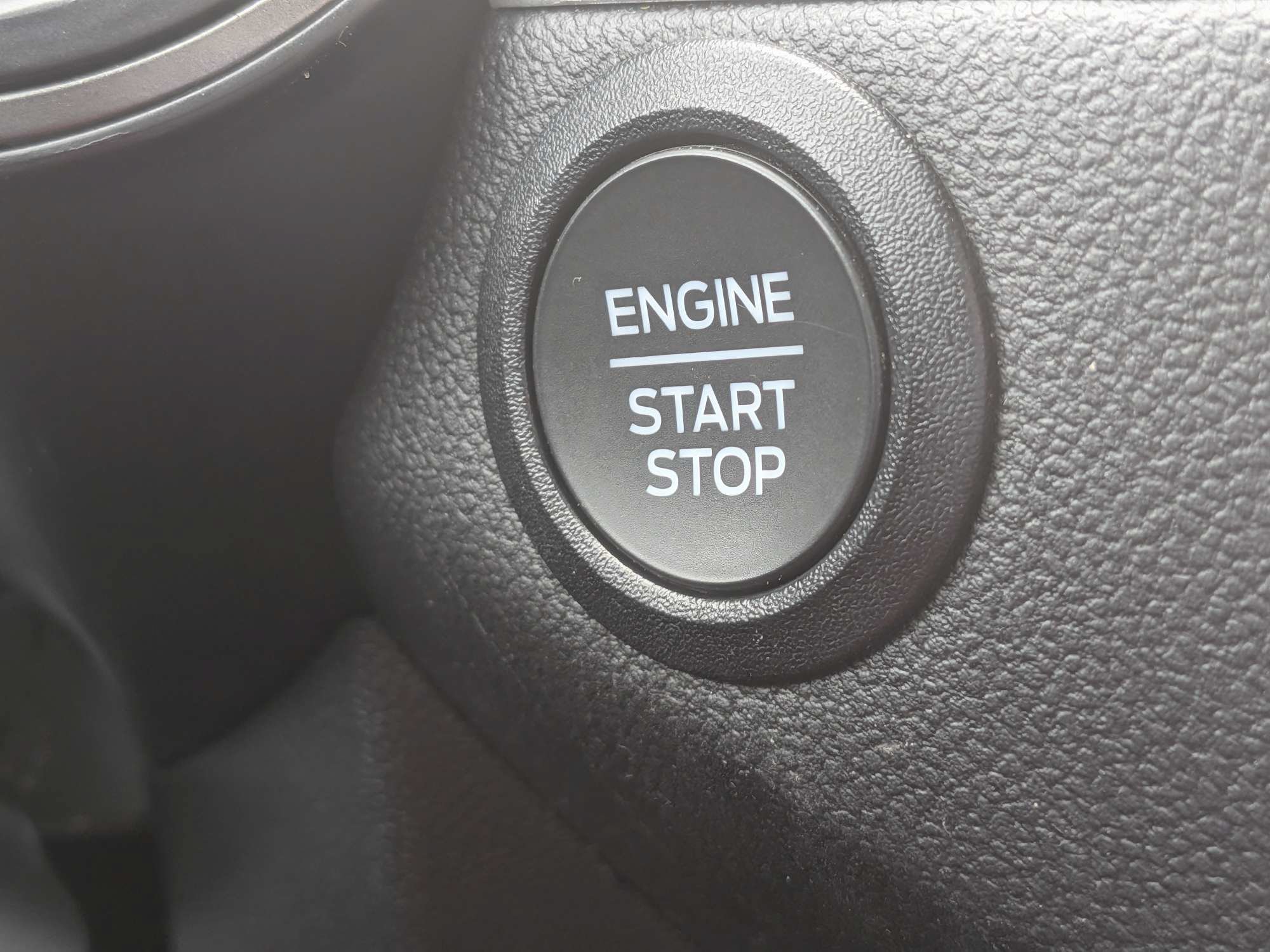 Used 2025 Ford Escape Active AWD/4WD image 33