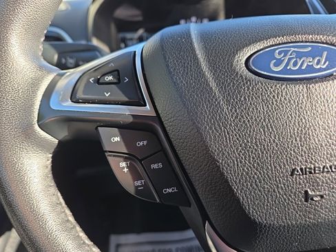 Used 2024 Ford Edge SEL image 22