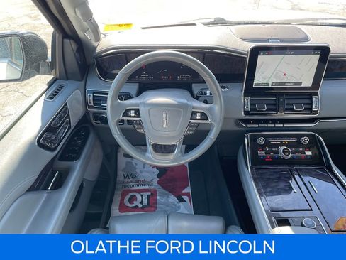 Certified 2021 Lincoln Navigator Reserve w/ Luxury Package image 23