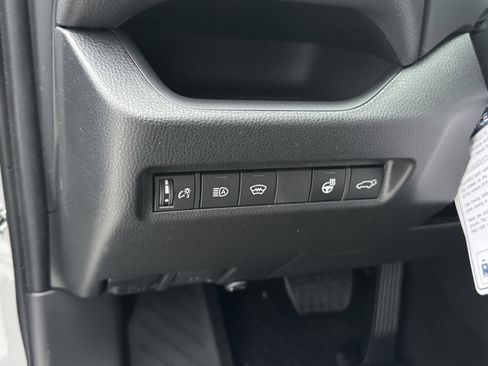 New 2025 Toyota RAV4 XLE image 17