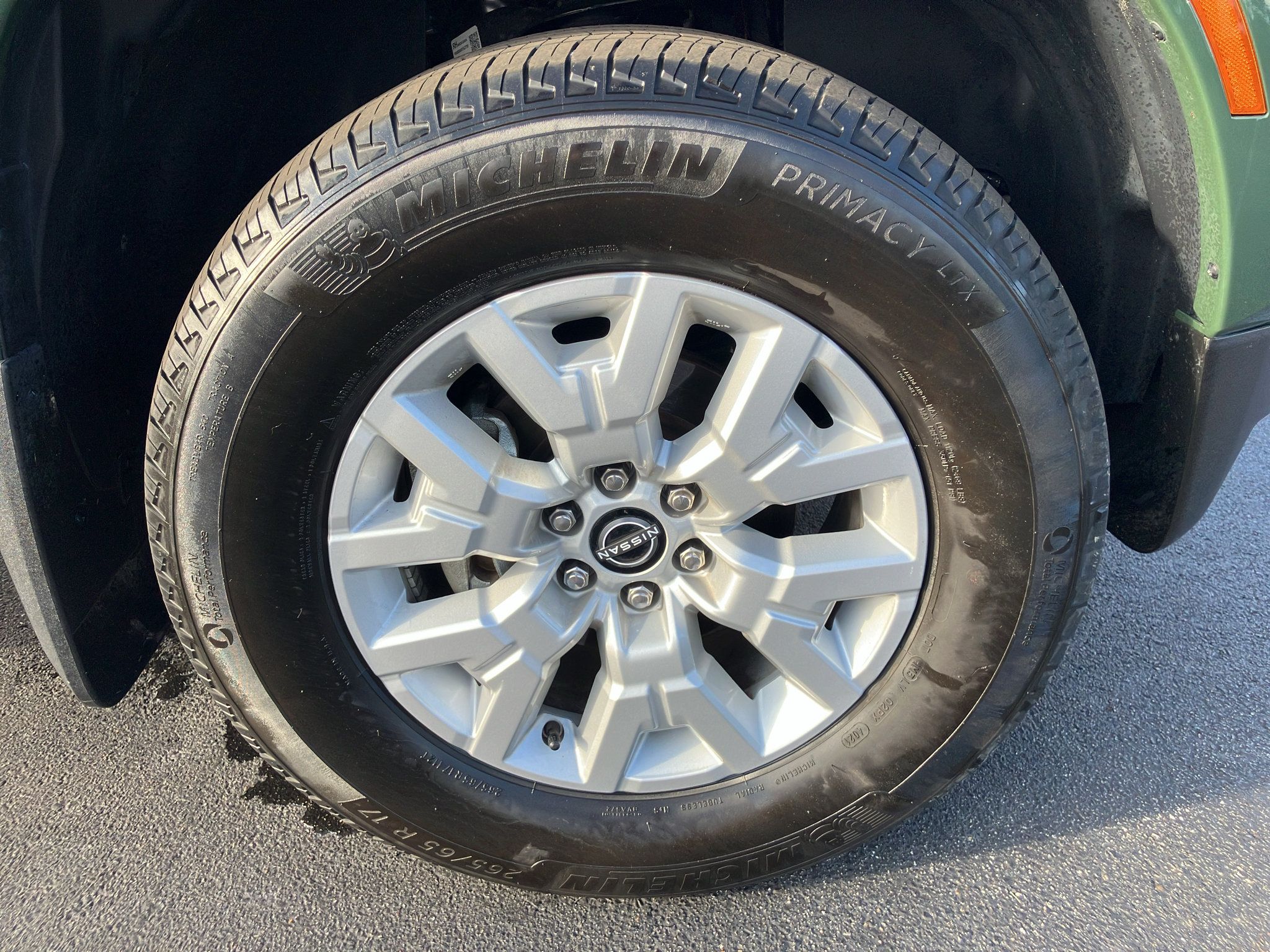 Used 2022 Nissan Frontier SV AWD/4WD image 12