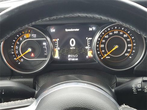 Used 2019 Jeep Wrangler Unlimited Sahara image 10