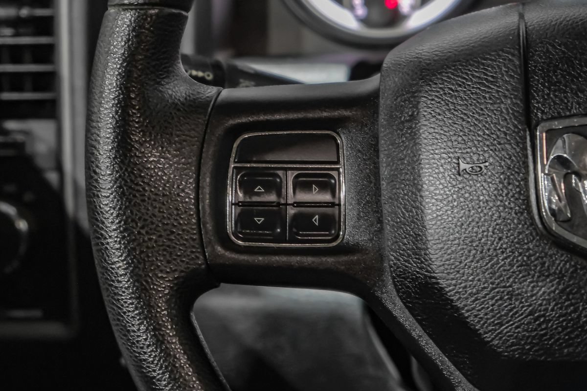 Used 2015 RAM 3500 Tradesman w/ Chrome Appearance Group AWD/4WD image 16
