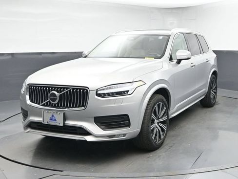 Used 2023 Volvo XC90 B5 Core w/ Climate Package AWD/4WD image 3