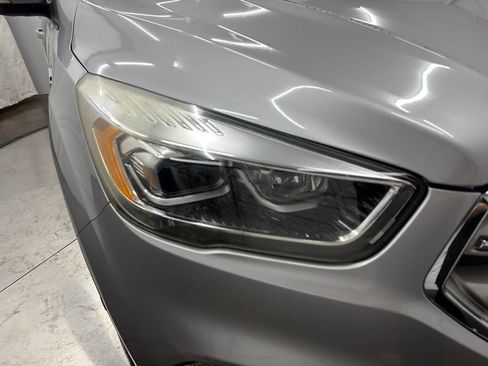 Used 2019 Ford Escape Titanium FWD image 12