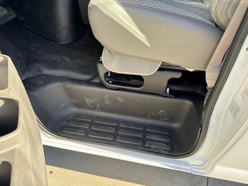 New 2025 GMC Savana 2500 w/ Driver Convenience Package RWD image 29