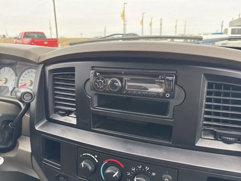 Used 2008 Dodge Ram 1500 Truck ST image 25