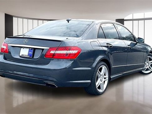 Used 2011 Mercedes-Benz E 550 Sedan image 6