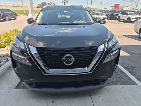 Used 2021 Nissan Rogue SV w/ Premium Package AWD/4WD image 2