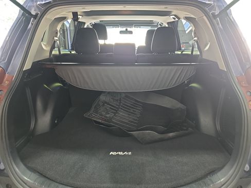 Used 2013 Toyota RAV4 XLE AWD/4WD image 13