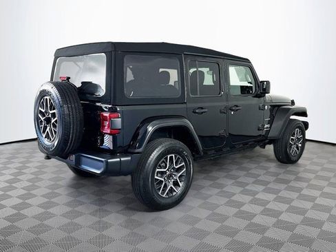 Used 2024 Jeep Wrangler Sahara image 28