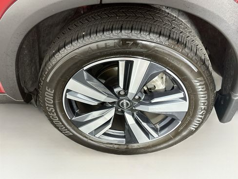 Used 2023 Nissan Rogue SL w/ SL Premium Package FWD image 11