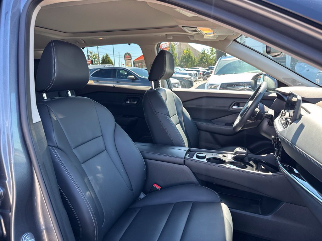 Used 2023 Nissan Rogue SL w/ SL Premium Package AWD/4WD image 18