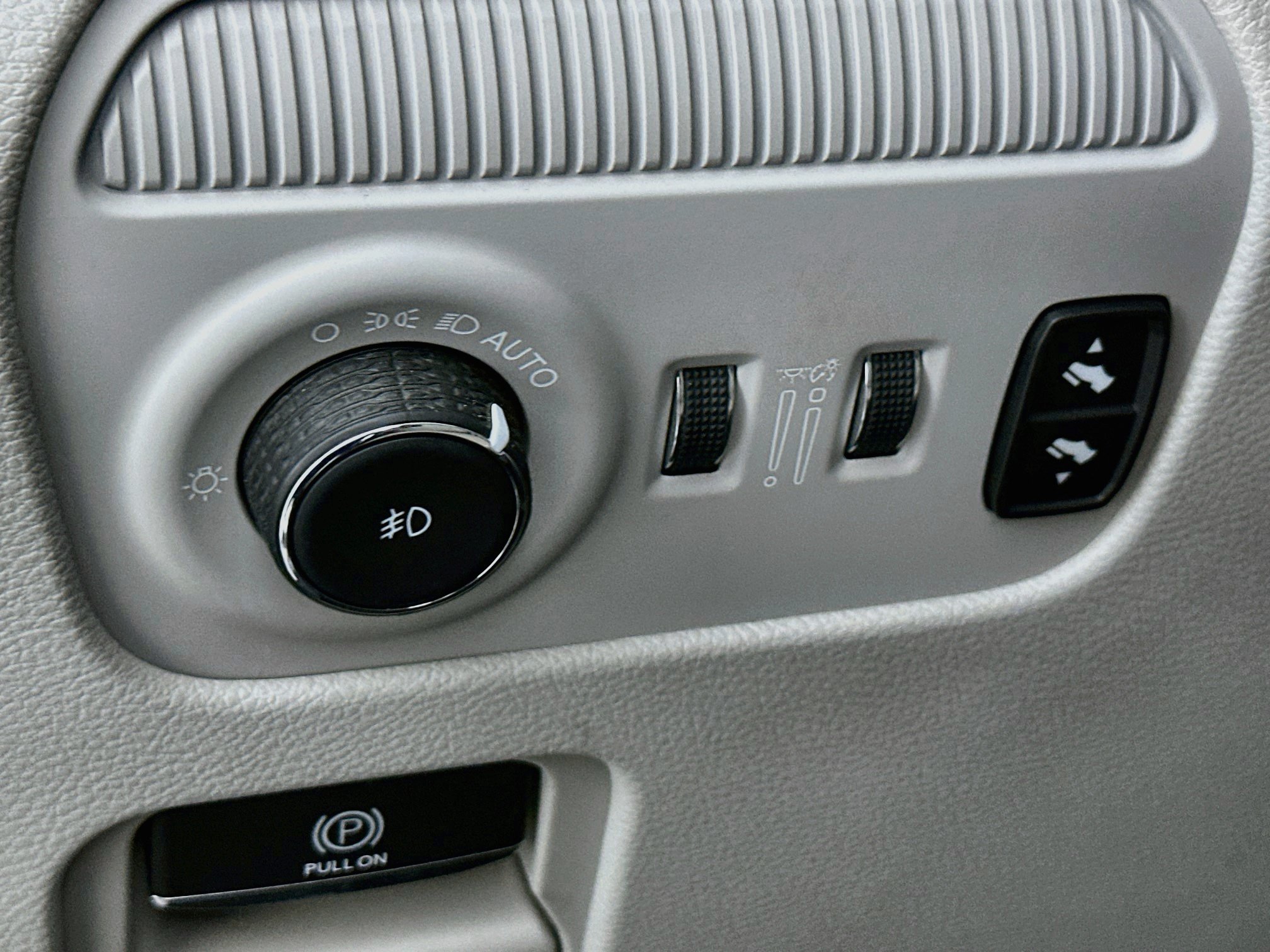 Used 2023 Jeep Wagoneer 4WD image 17