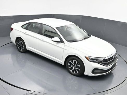 Used 2024 Volkswagen Jetta S image 32