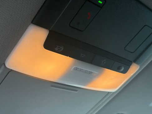 Used 2023 Nissan Rogue SV image 16