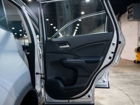 Used 2016 Honda CR-V LX image 41