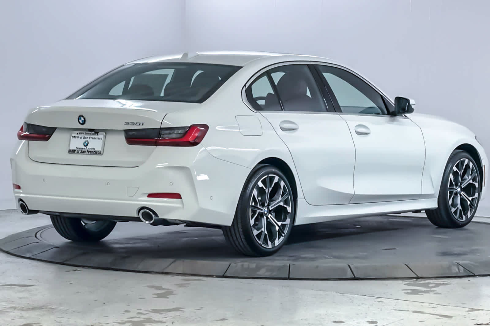 Used 2026 BMW 330i Sedan RWD image 2