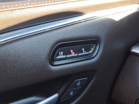 Used 2024 Cadillac Escalade ESV Sport w/ LPO, ONYX Package image 23