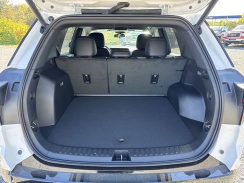 New 2026 GMC Terrain AT4 w/ LPO, Floor Liner Package AWD/4WD image 27
