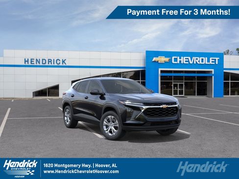 New 2026 Chevrolet Trax LS FWD image 1