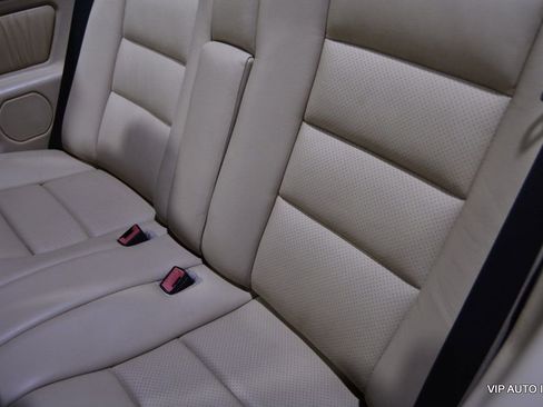 Used 1995 Mercedes-Benz E 320 Convertible image 37