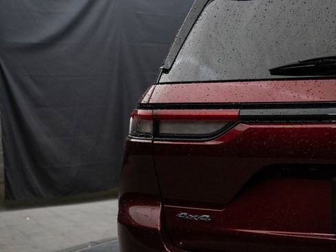 Used 2022 Jeep Grand Cherokee Summit image 13