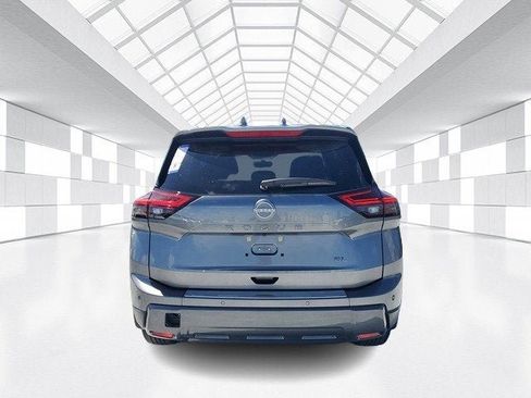 New 2025 Nissan Rogue SL w/ Tech Package image 5