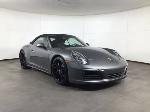 Certified 2017 Porsche 911 Carrera 4 AWD/4WD image 9