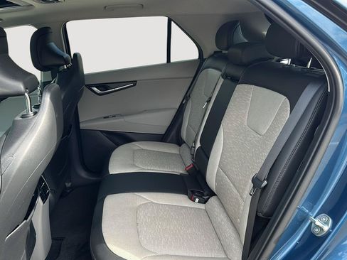 Used 2023 Kia Niro Wave w/ Wave Preserve Package FWD image 17