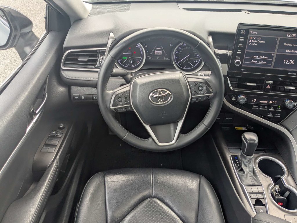 Used 2022 Toyota Camry XLE FWD image 19