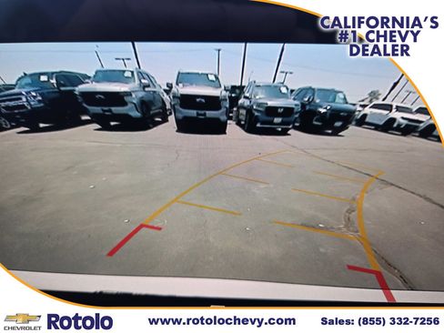 Used 2025 Chevrolet Trax LT w/ LPO, Blackout Package FWD image 28