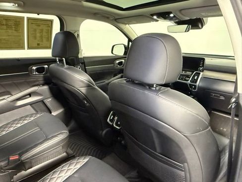 Used 2023 Kia Sorento SX Prestige image 44