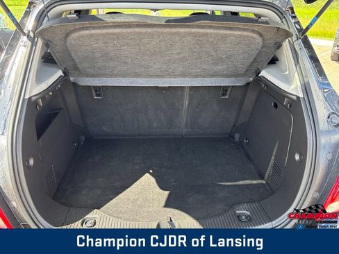 Used 2019 Chevrolet Trax LT w/ LT Convenience Package AWD/4WD image 15