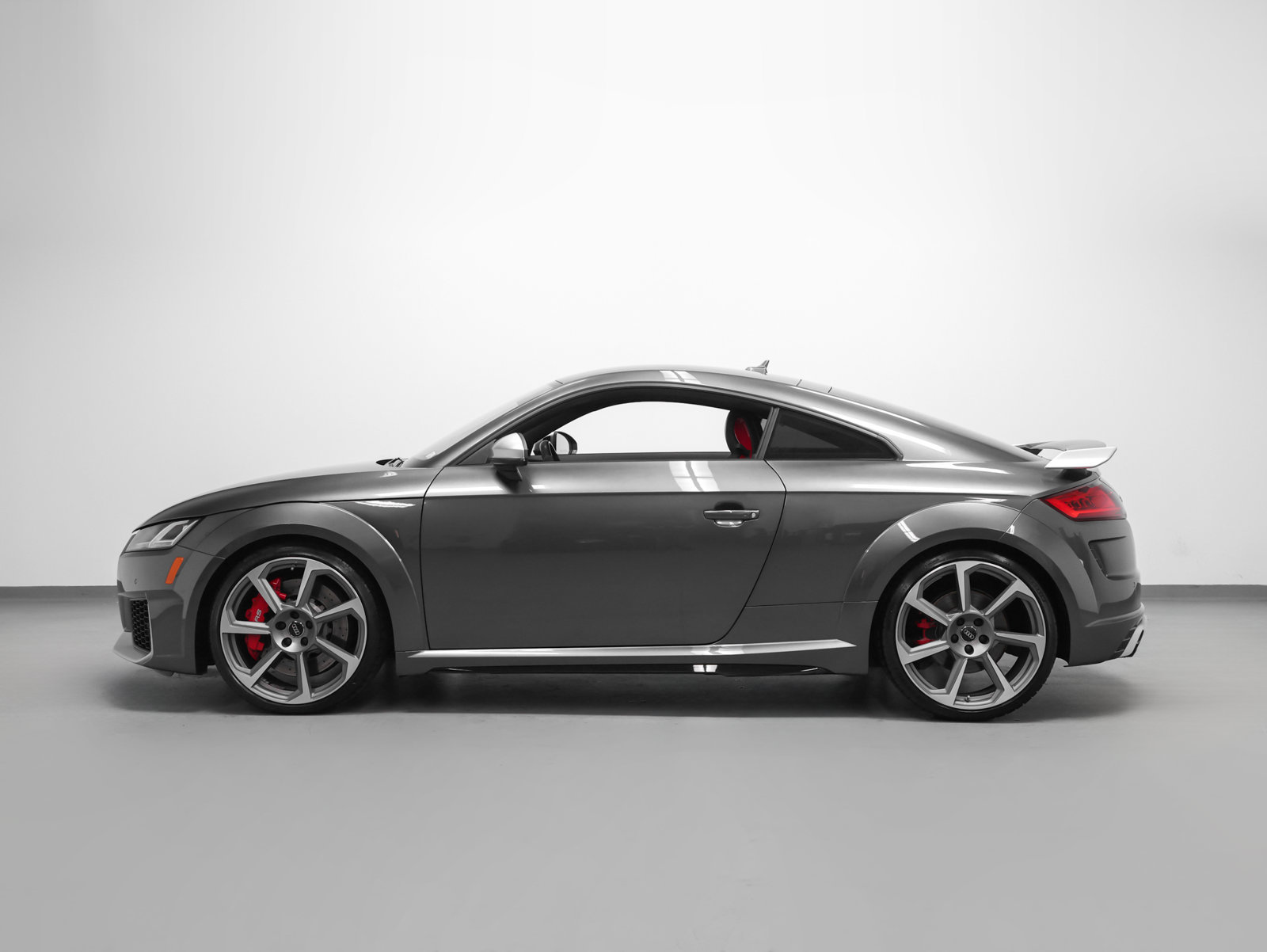 Used 2019 Audi TT RS AWD/4WD image 2