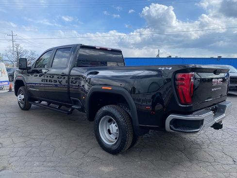 Used 2025 GMC Sierra 3500 Pro AWD/4WD image 7