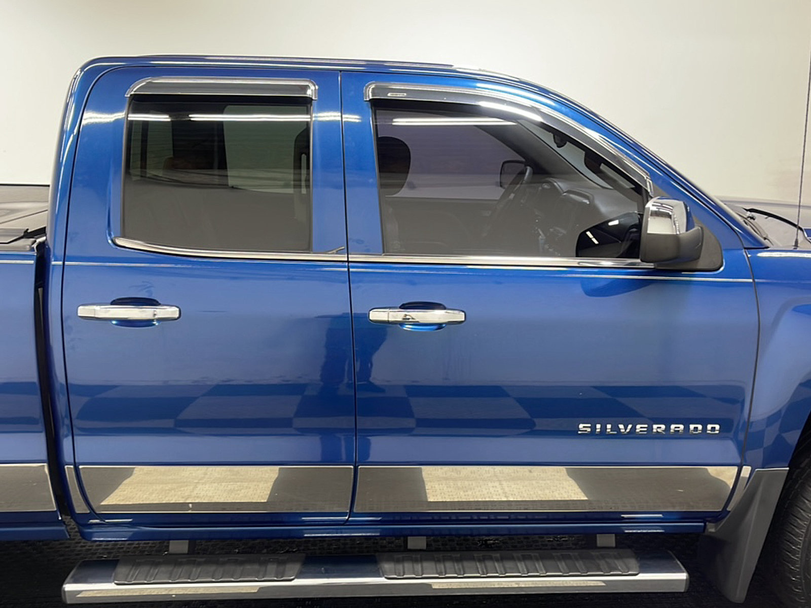 Used 2015 Chevrolet Silverado 1500 LTZ AWD/4WD image 19