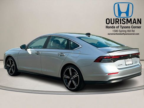 Used 2023 Honda Accord Sport image 3