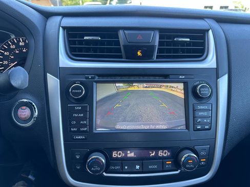 Used 2017 Nissan Altima 3.5 SL w/ 3.5SL Technology Package FWD image 25