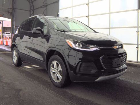 Used 2022 Chevrolet Trax LT w/ Driver Confidence Package AWD/4WD image 5