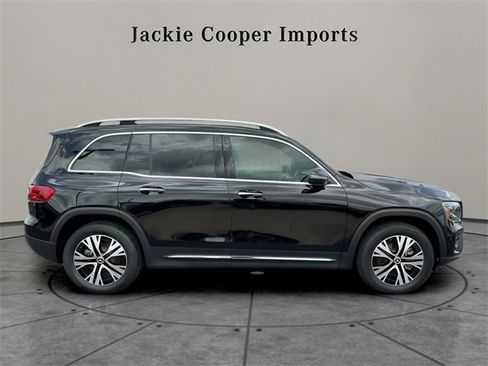 New 2025 Mercedes-Benz GLB 250 image 6