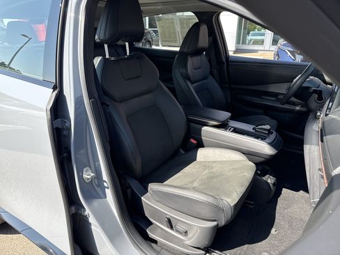 Certified 2024 Nissan Ariya AWD image 18