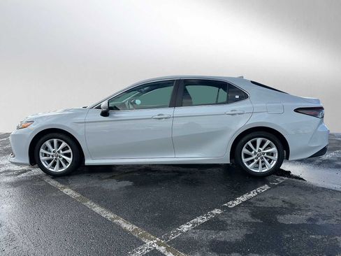 Used 2024 Toyota Camry LE image 4