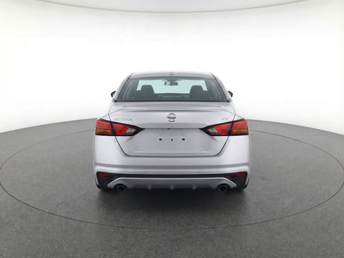 Used 2024 Nissan Altima 2.5 SV FWD image 7