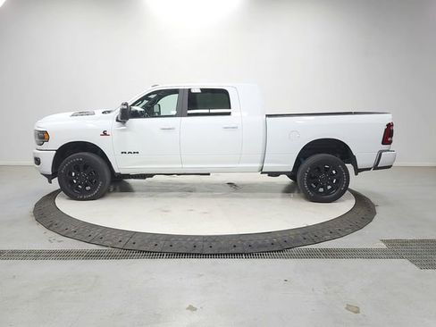 Used 2023 RAM 2500 Laramie AWD/4WD image 4